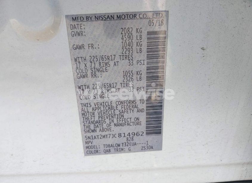 Photo 9 of 2018 Nissan Rogue SV (VIN 5N1AT2MT7JC814962)