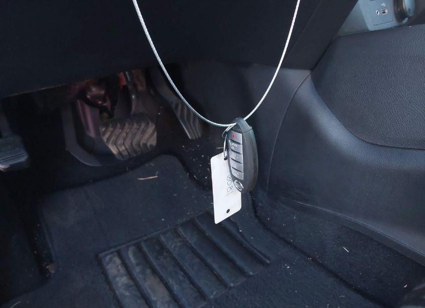 Photo 11 of 2018 Nissan Rogue SV (VIN 5N1AT2MT7JC818588)