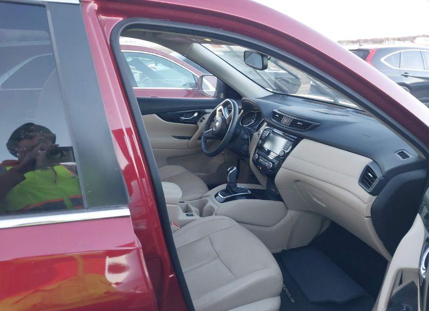 Photo 5 of 2018 Nissan Rogue SL (VIN 5N1AT2MT7JC837433)