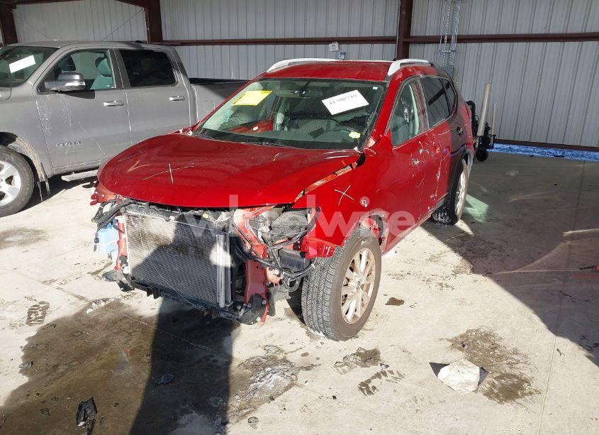 Photo 2 of 2018 Nissan Rogue SV (VIN 5N1AT2MT7JC842275)