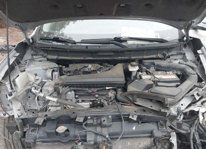 Photo 10 of 2019 Nissan Rogue SL (VIN 5N1AT2MT7KC738323)