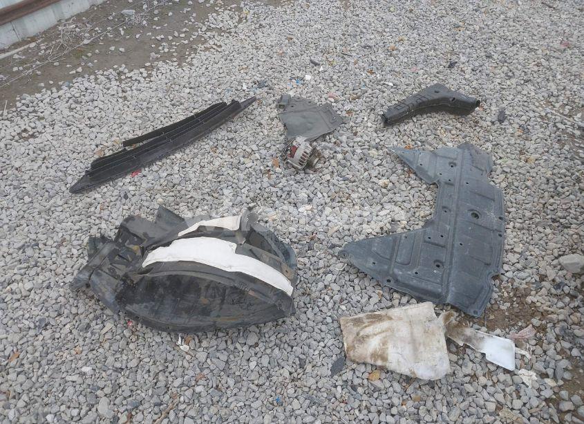 Photo 12 of 2019 Nissan Rogue S (VIN 5N1AT2MT7KC761097)