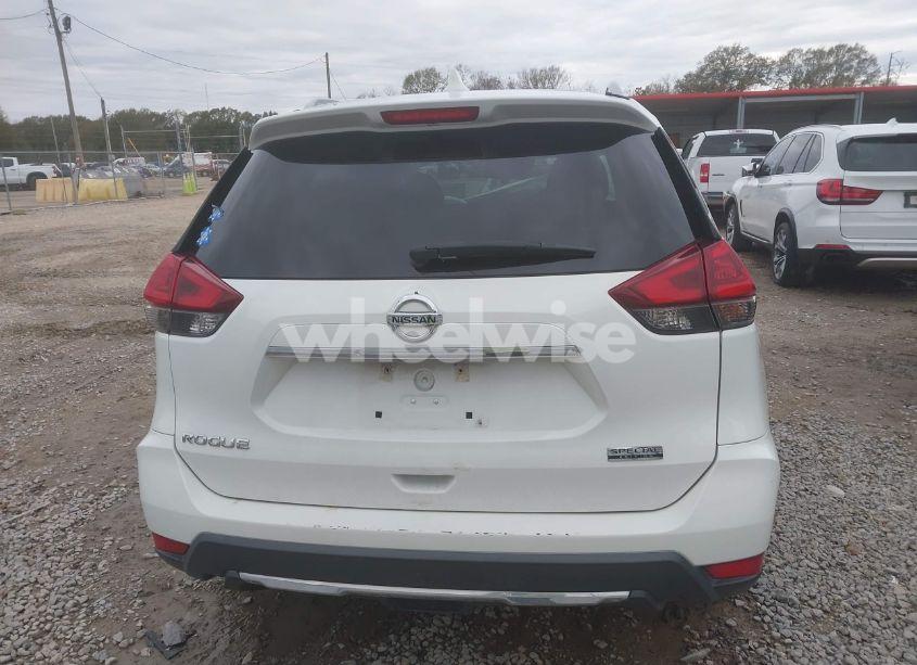 Photo 17 of 2019 Nissan Rogue S (VIN 5N1AT2MT7KC761097)