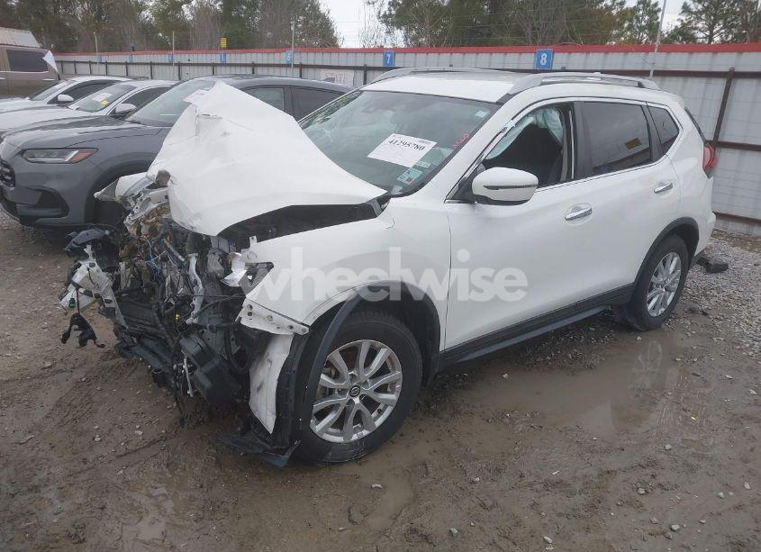 Photo 2 of 2019 Nissan Rogue S (VIN 5N1AT2MT7KC761097)