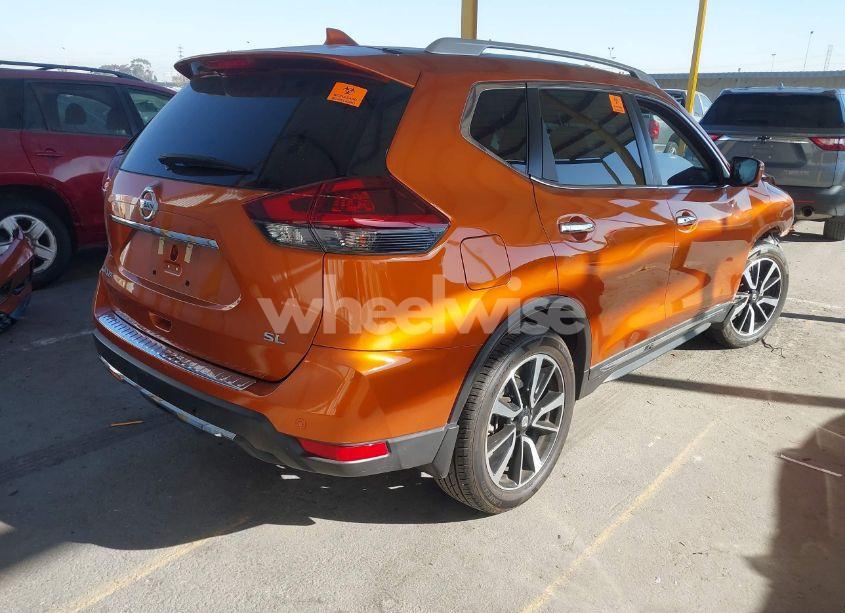 Photo 4 of 2019 Nissan Rogue SL (VIN 5N1AT2MT7KC761665)