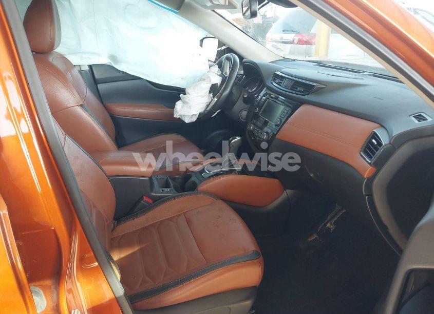 Photo 5 of 2019 Nissan Rogue SL (VIN 5N1AT2MT7KC761665)