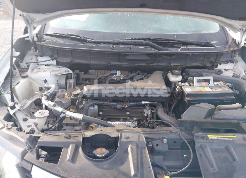 Photo 10 of 2019 Nissan Rogue S (VIN 5N1AT2MT7KC783987)