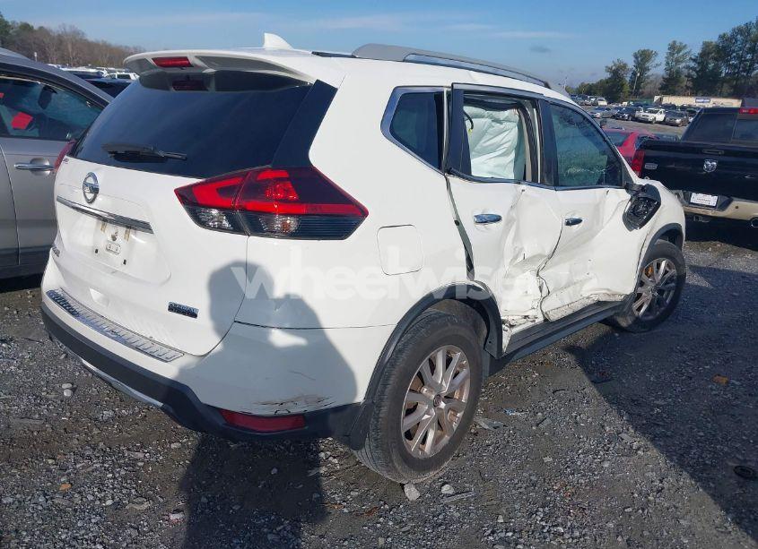 Photo 4 of 2019 Nissan Rogue S (VIN 5N1AT2MT7KC783987)