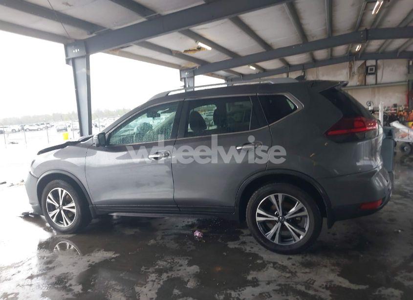 Photo 14 of 2019 Nissan Rogue SV (VIN 5N1AT2MT7KC784380)