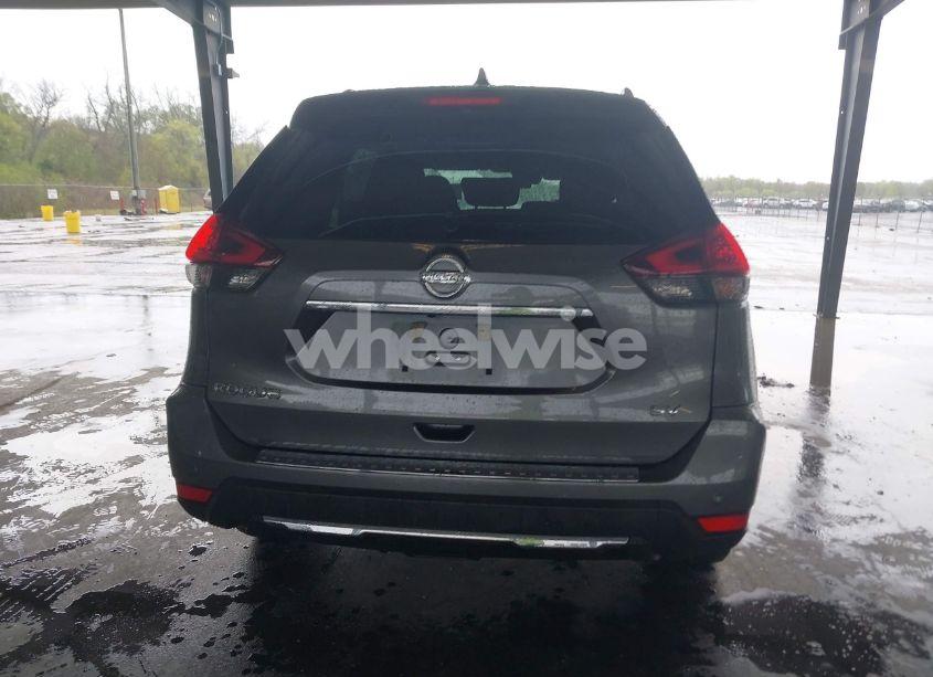 Photo 16 of 2019 Nissan Rogue SV (VIN 5N1AT2MT7KC784380)