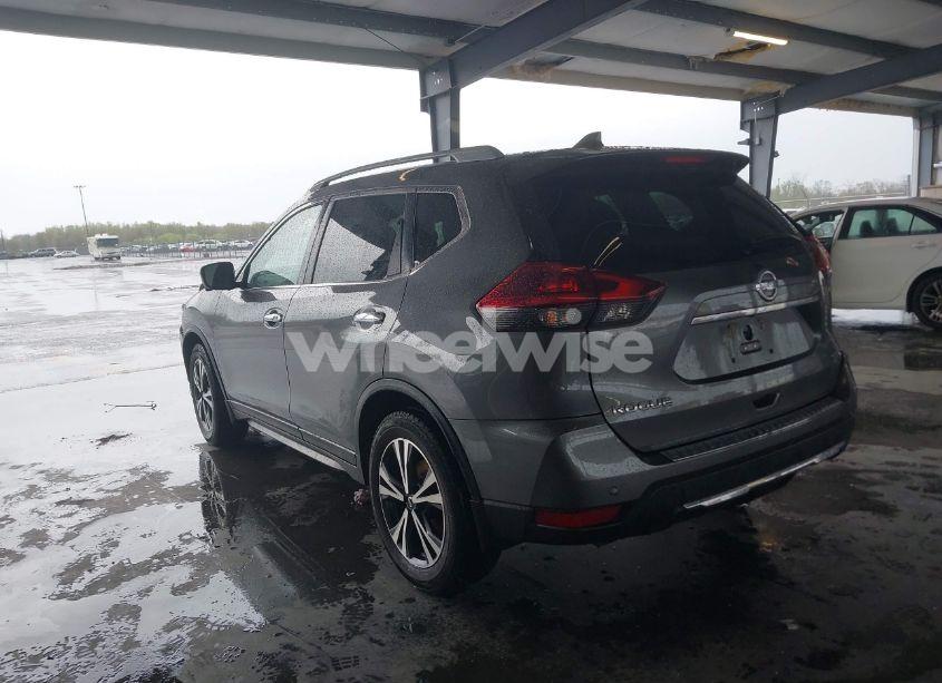 Photo 3 of 2019 Nissan Rogue SV (VIN 5N1AT2MT7KC784380)