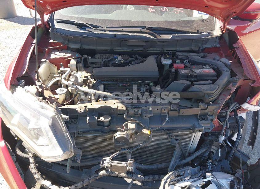 Photo 10 of 2019 Nissan Rogue SV (VIN 5N1AT2MT7KC799235)