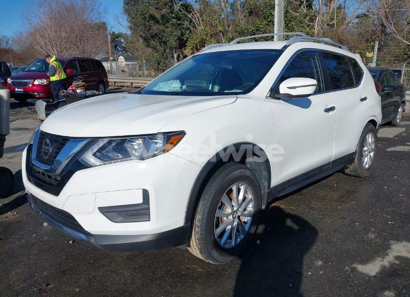 Photo 2 of 2019 Nissan Rogue S (VIN 5N1AT2MT7KC836591)