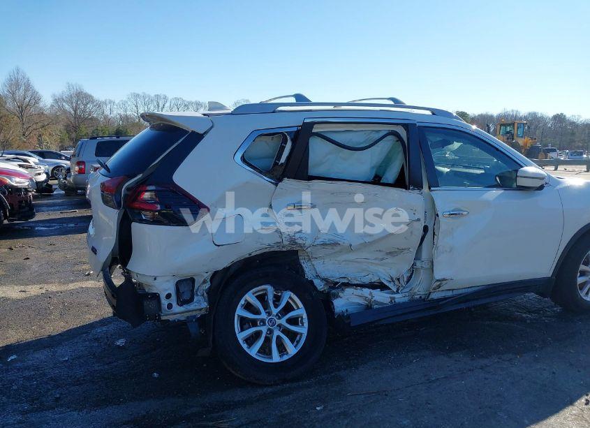 Photo 6 of 2019 Nissan Rogue S (VIN 5N1AT2MT7KC836591)