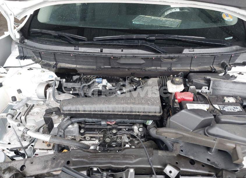 Photo 10 of 2019 Nissan Rogue S (VIN 5N1AT2MT7KC844450)