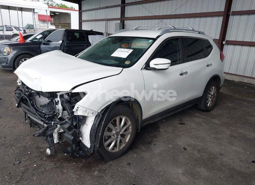 Photo 2 of 2019 Nissan Rogue S (VIN 5N1AT2MT7KC844450)