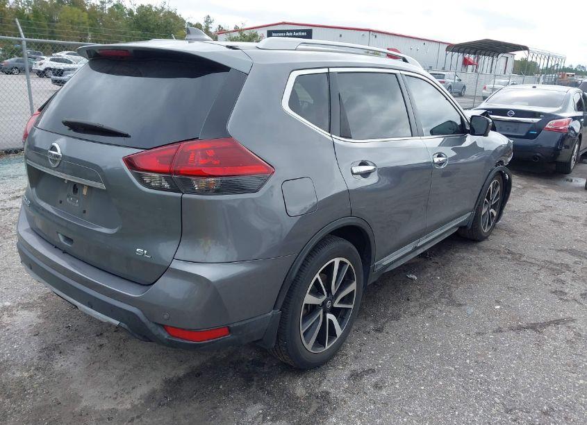 Photo 4 of 2020 Nissan Rogue SL FWD (VIN 5N1AT2MT7LC701273)