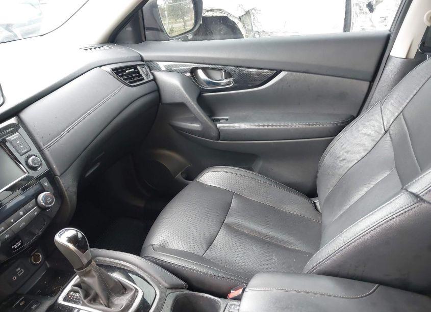 Photo 5 of 2020 Nissan Rogue SL FWD (VIN 5N1AT2MT7LC701273)