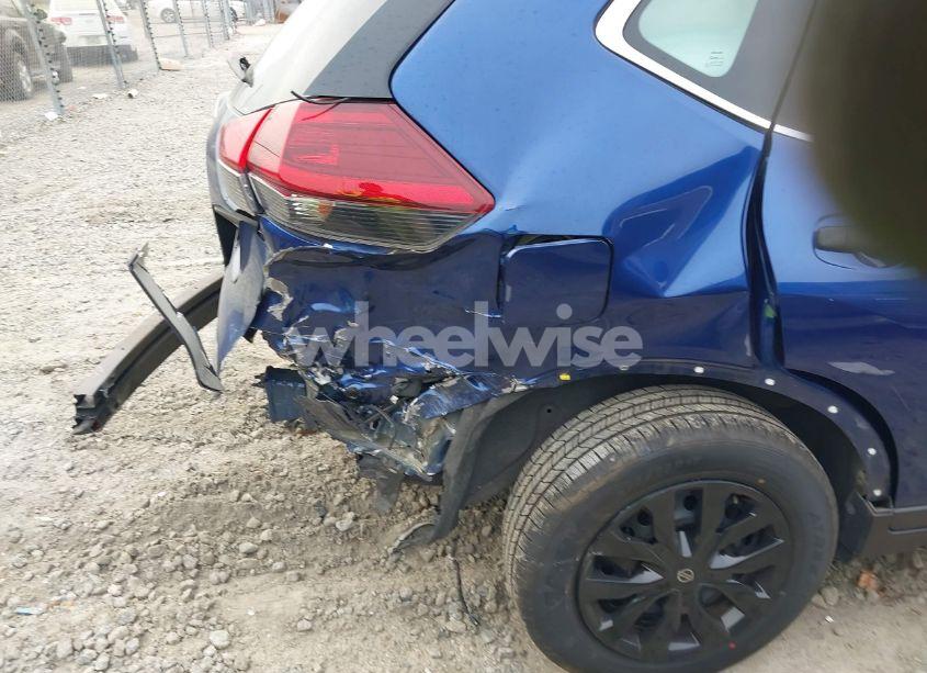 Photo 6 of 2020 Nissan Rogue S FWD (VIN 5N1AT2MT7LC801812)