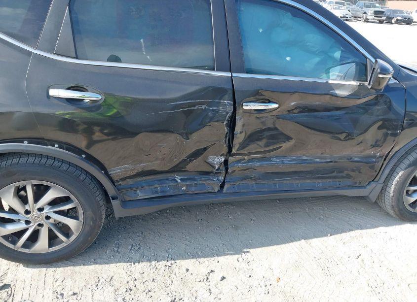 Photo 6 of 2015 Nissan Rogue SL (VIN 5N1AT2MT8FC767724)