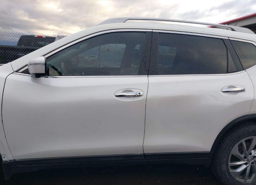 Photo 15 of 2015 Nissan Rogue SL (VIN 5N1AT2MT8FC771840)