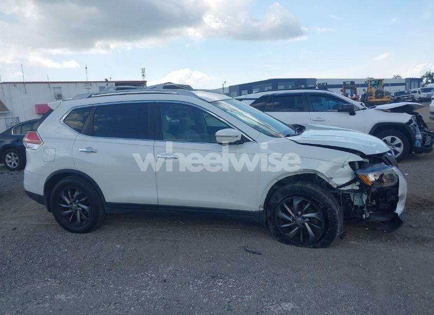 Photo 13 of 2015 Nissan Rogue SL (VIN 5N1AT2MT8FC803721)