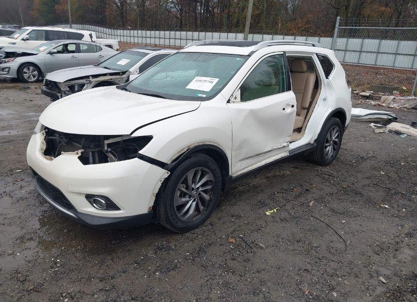 Photo 2 of 2015 Nissan Rogue SL (VIN 5N1AT2MT8FC855706)