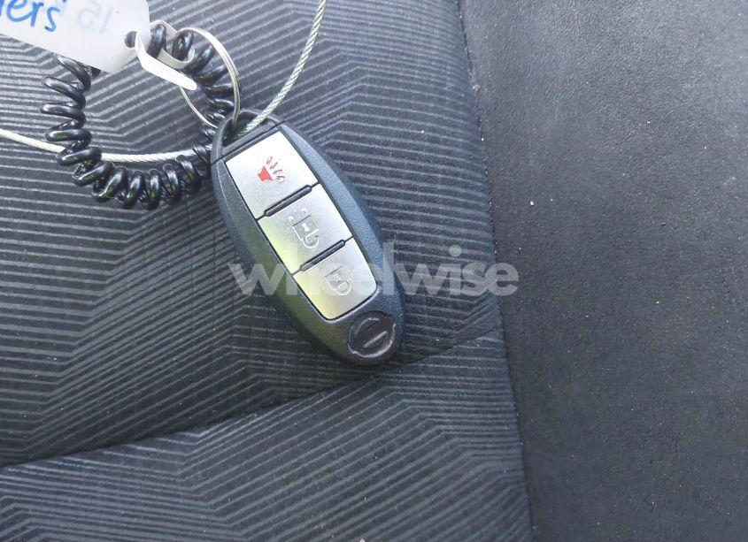 Photo 11 of 2015 Nissan Rogue SV (VIN 5N1AT2MT8FC911286)