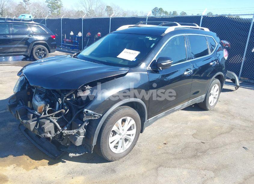 Photo 2 of 2015 Nissan Rogue SV (VIN 5N1AT2MT8FC911286)