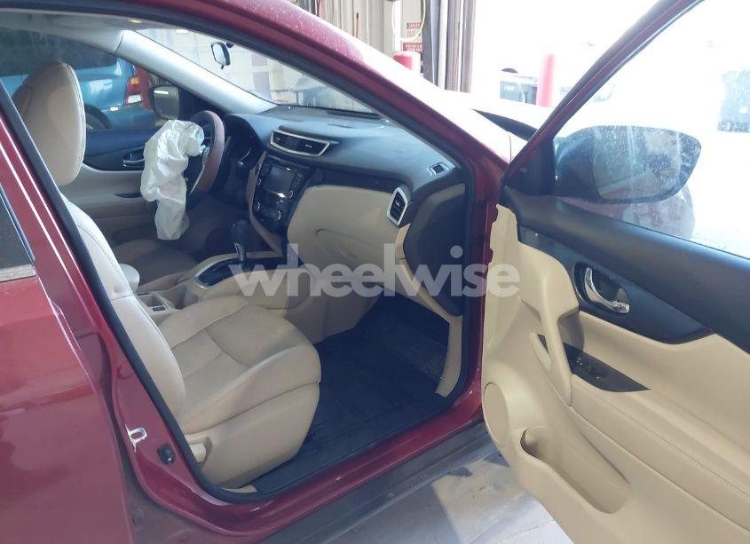 Photo 5 of 2016 Nissan Rogue SL (VIN 5N1AT2MT8GC730559)