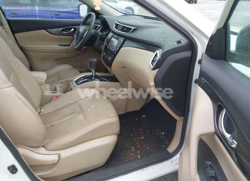 Photo 5 of 2016 Nissan Rogue SL (VIN 5N1AT2MT8GC752190)