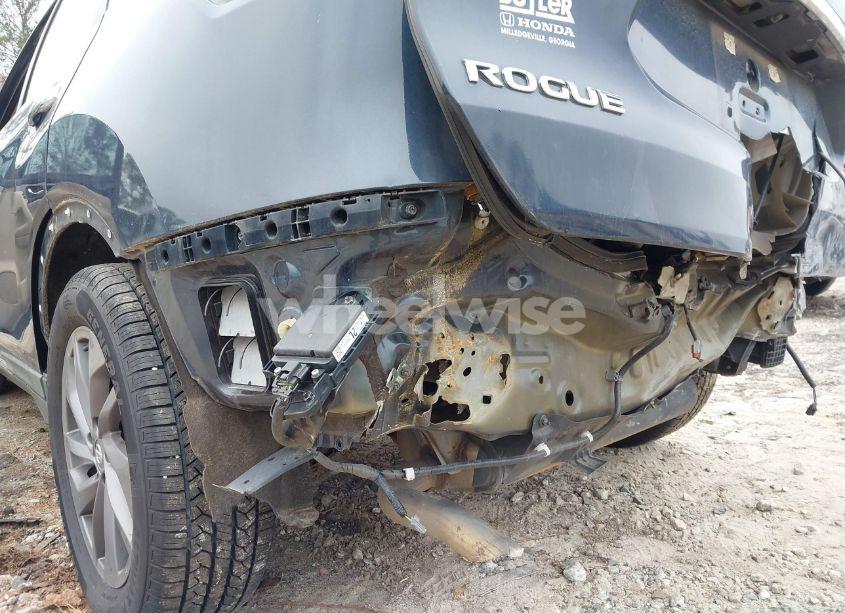 Photo 19 of 2016 Nissan Rogue SL (VIN 5N1AT2MT8GC804823)