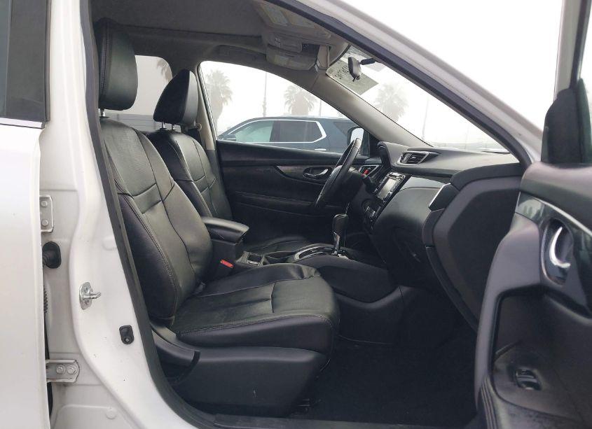 Photo 5 of 2016 Nissan Rogue SL (VIN 5N1AT2MT8GC855433)