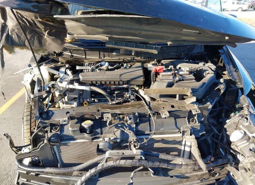 Photo 10 of 2017 Nissan Rogue SV (VIN 5N1AT2MT8HC751820)