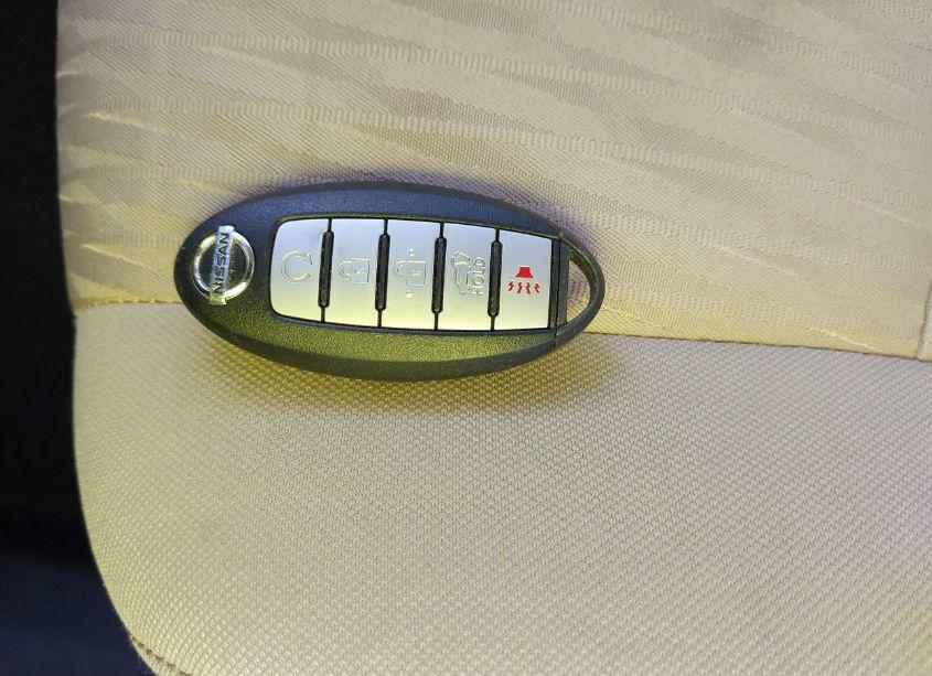 Photo 11 of 2017 Nissan Rogue SV (VIN 5N1AT2MT8HC751820)