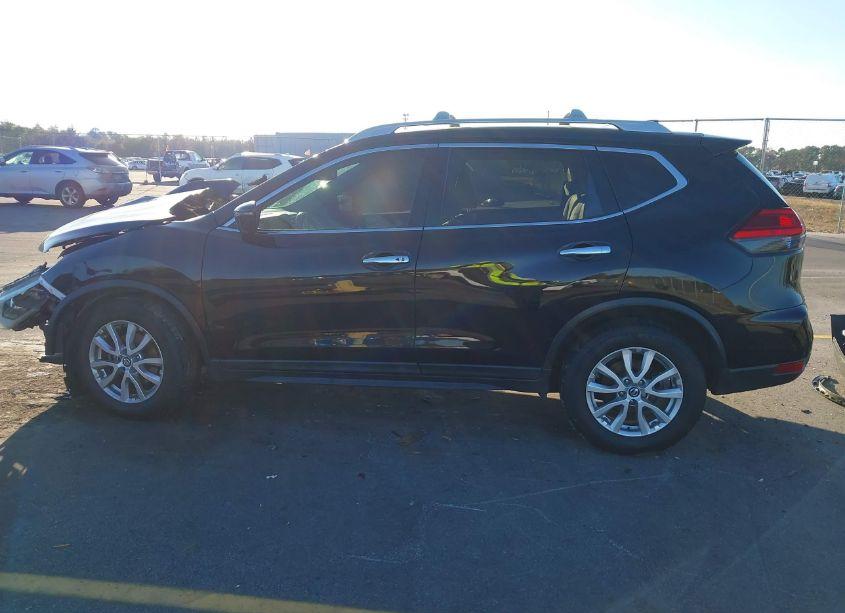 Photo 14 of 2017 Nissan Rogue SV (VIN 5N1AT2MT8HC751820)