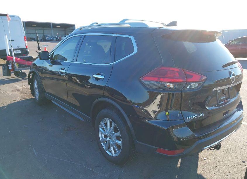 Photo 3 of 2017 Nissan Rogue SV (VIN 5N1AT2MT8HC751820)