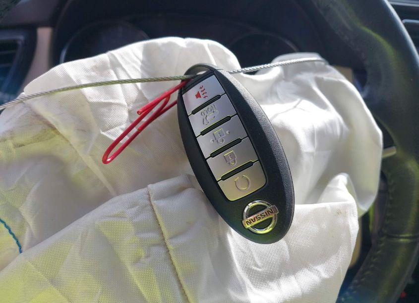 Photo 11 of 2017 Nissan Rogue SL (VIN 5N1AT2MT8HC761571)