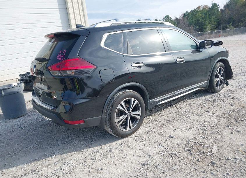 Photo 4 of 2017 Nissan Rogue SL (VIN 5N1AT2MT8HC761571)