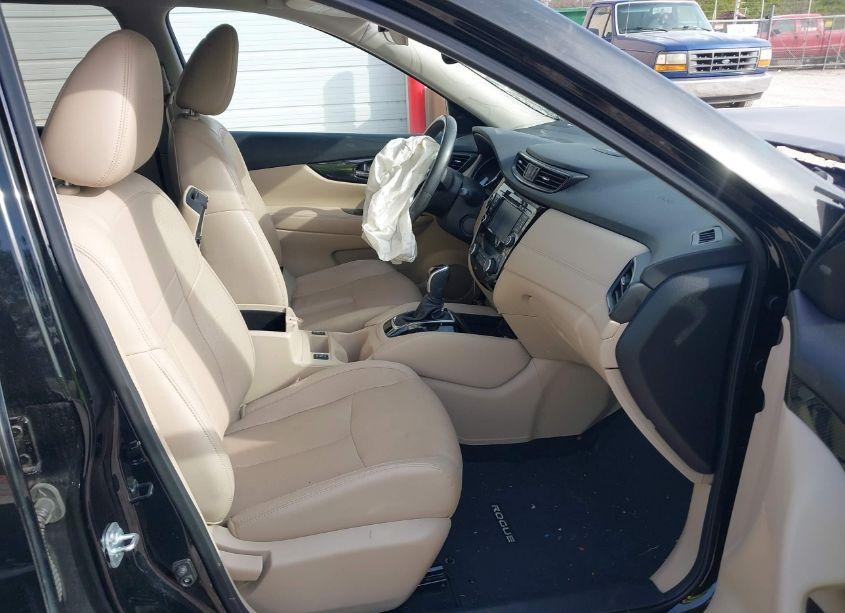 Photo 5 of 2017 Nissan Rogue SL (VIN 5N1AT2MT8HC761571)