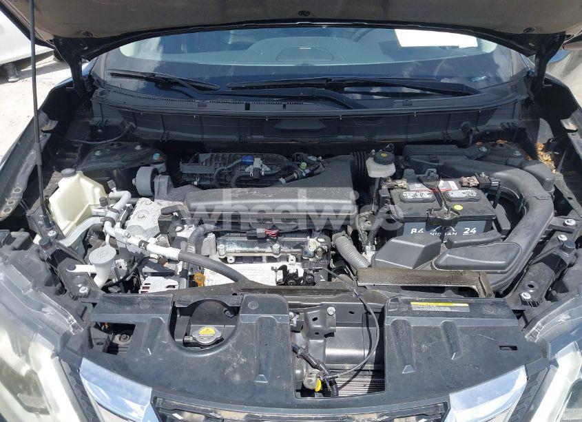 Photo 10 of 2017 Nissan Rogue SL (VIN 5N1AT2MT8HC773039)