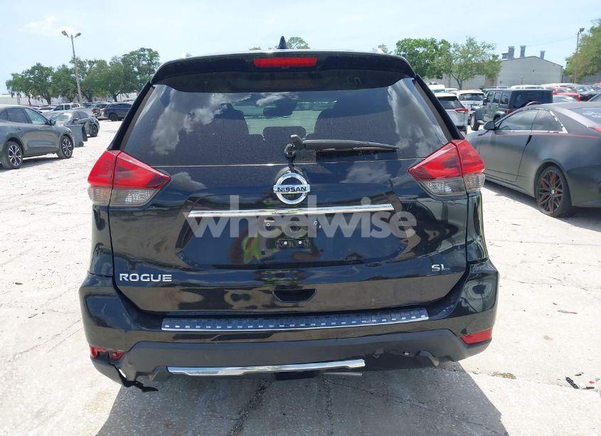 Photo 16 of 2017 Nissan Rogue SL (VIN 5N1AT2MT8HC773039)