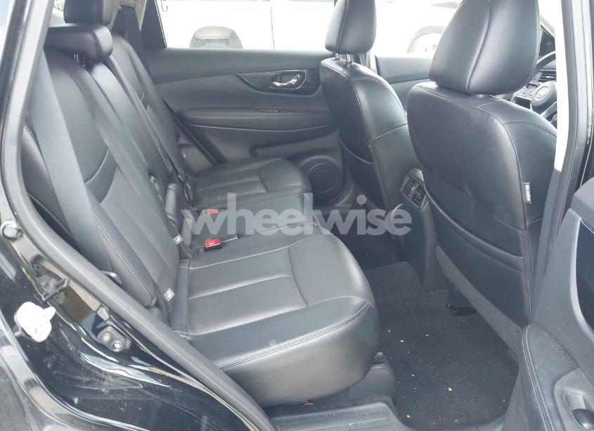 Photo 8 of 2017 Nissan Rogue SL (VIN 5N1AT2MT8HC773039)