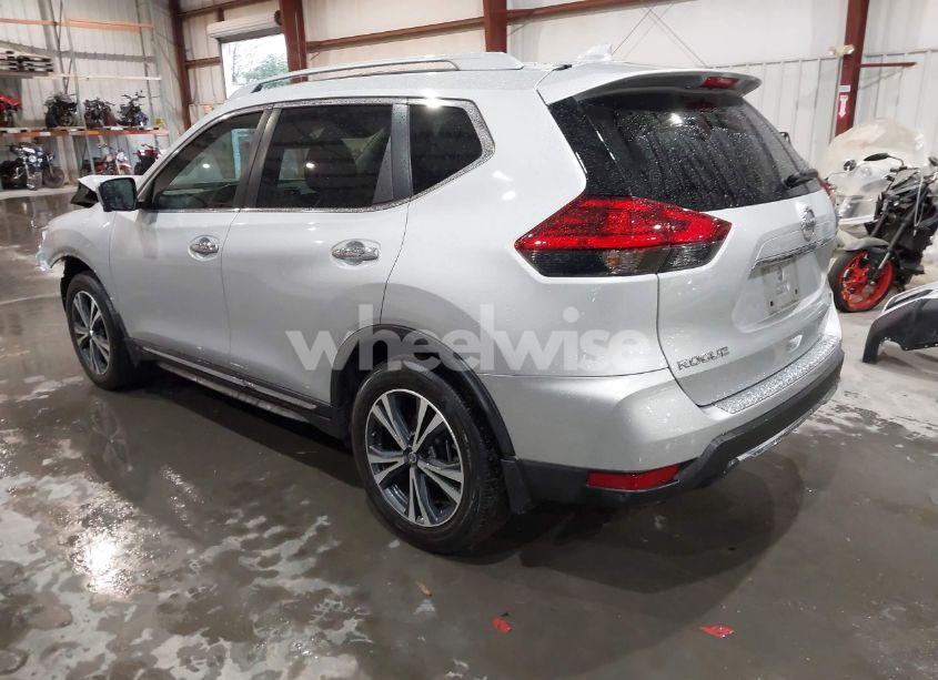 Photo 3 of 2017 Nissan Rogue SL (VIN 5N1AT2MT8HC784235)