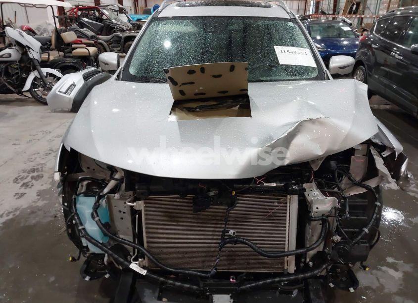 Photo 6 of 2017 Nissan Rogue SL (VIN 5N1AT2MT8HC784235)