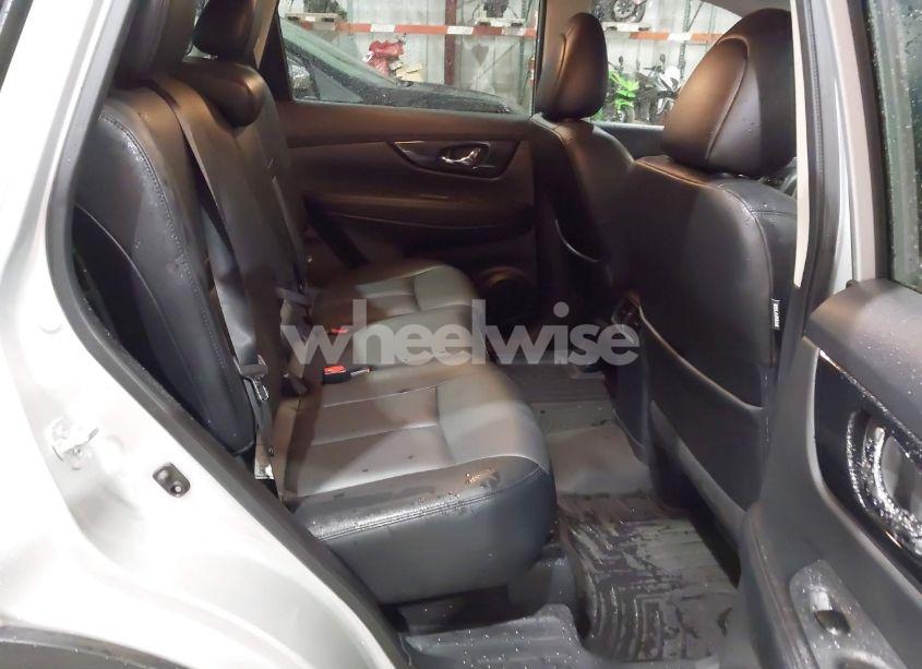 Photo 8 of 2017 Nissan Rogue SL (VIN 5N1AT2MT8HC784235)