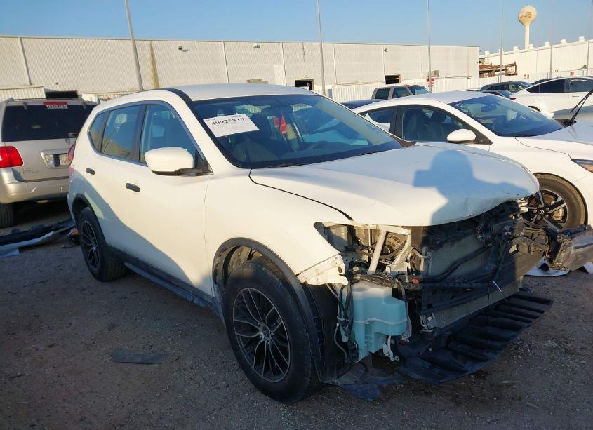 2017 Nissan Rogue S (VIN 5N1AT2MT8HC835300) main photo