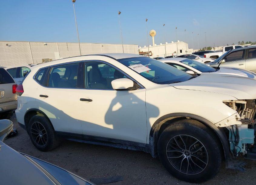 Photo 13 of 2017 Nissan Rogue S (VIN 5N1AT2MT8HC835300)