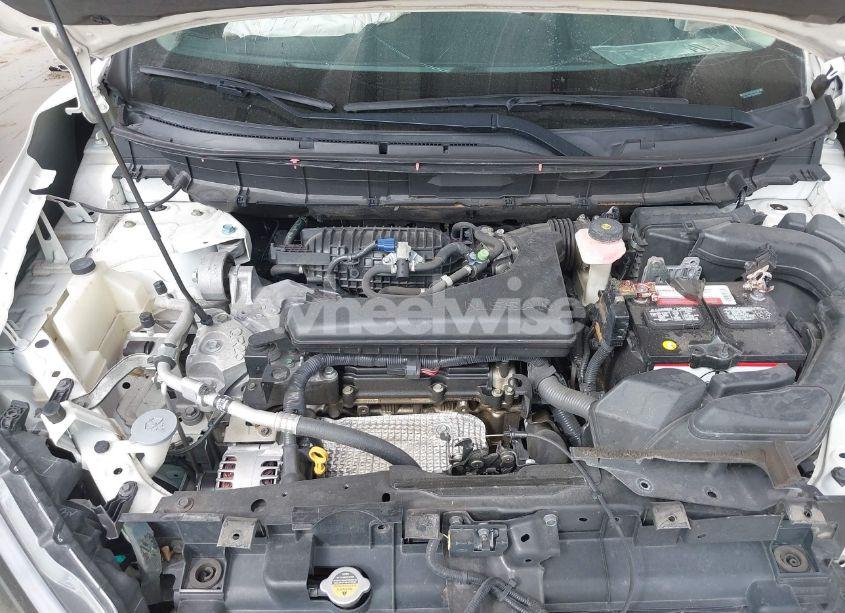 Photo 10 of 2017 Nissan Rogue SV (VIN 5N1AT2MT8HC848547)