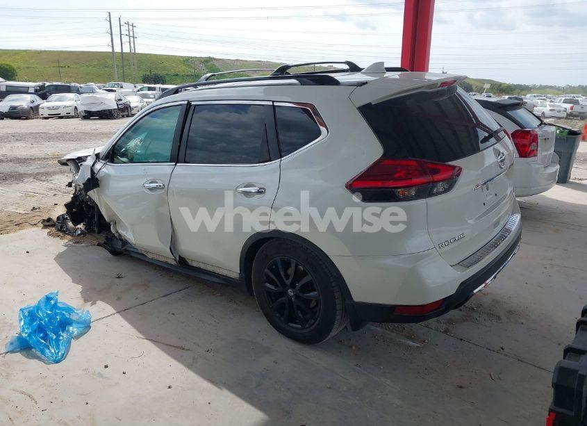 Photo 3 of 2017 Nissan Rogue SV (VIN 5N1AT2MT8HC848547)